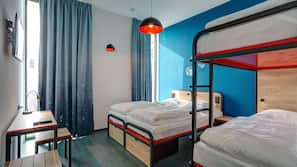 Desk, soundproofing, free WiFi, linens
