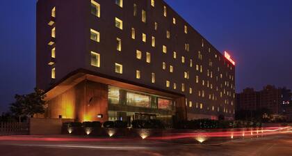 Ease House Hotel