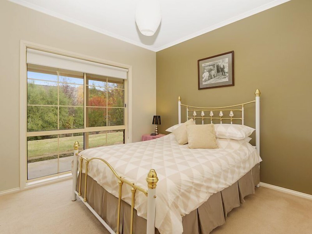 Alpine Mist - Spacious 5 bedroom home
