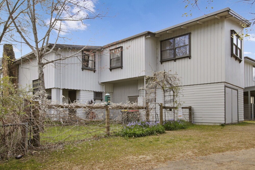 Le Chateau - Centrally located