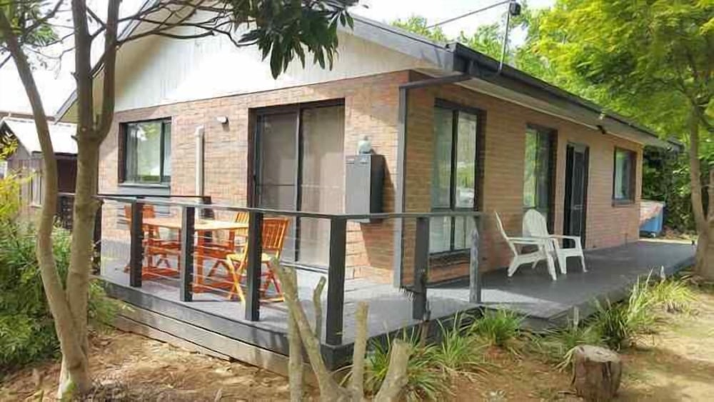 Bright @ Home – cosy cottage