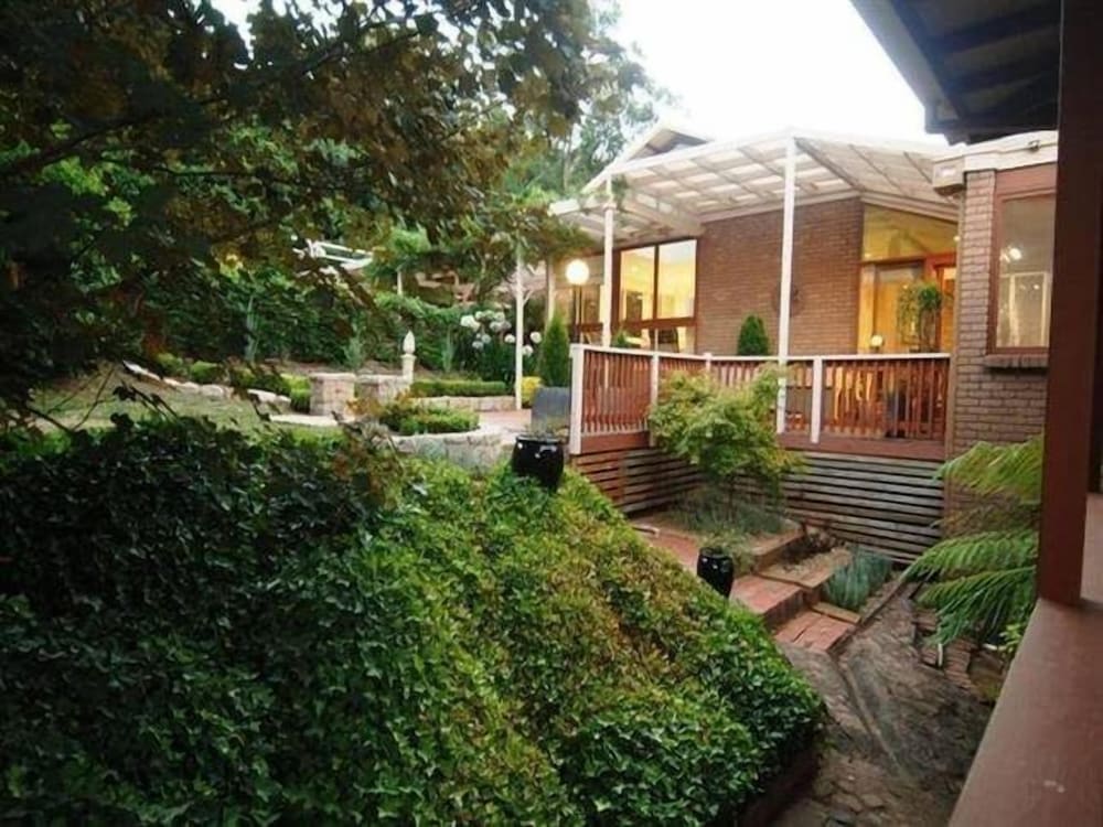 Apple Blossom Retreat