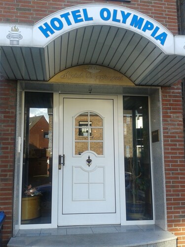 Hotels Near Terrassen Freibad In Cologne From 84 Ebookers Com