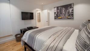 1 bedroom, iron/ironing board, free cots/infant beds, linens