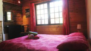 4 bedrooms, individually decorated, individually furnished