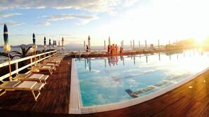 Piscina stagionale all'aperto