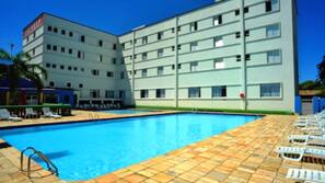 Utomhuspool