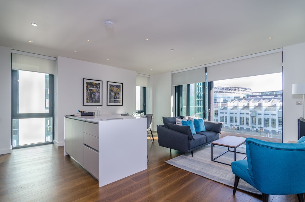 Wembley Stadium Luxury Apartment In London Hotel Rates Reviews On Orbitz