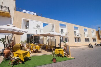 Hotel Paladini Di Francia Reviews Photos Rates