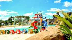 5 piscinas externas, guarda-sóis, espreguiçadeiras
