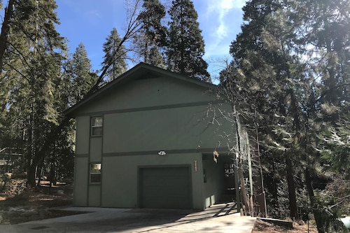 Check Expedia for Availability of Smoke Tree Lodge Apartment 4