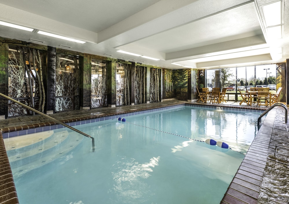 Bass Pro Shops Angler's Lodge in Springfield Best Rates & Deals on Orbitz