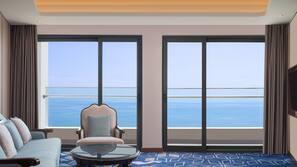 Minibar, in-room safe, individually furnished, desk