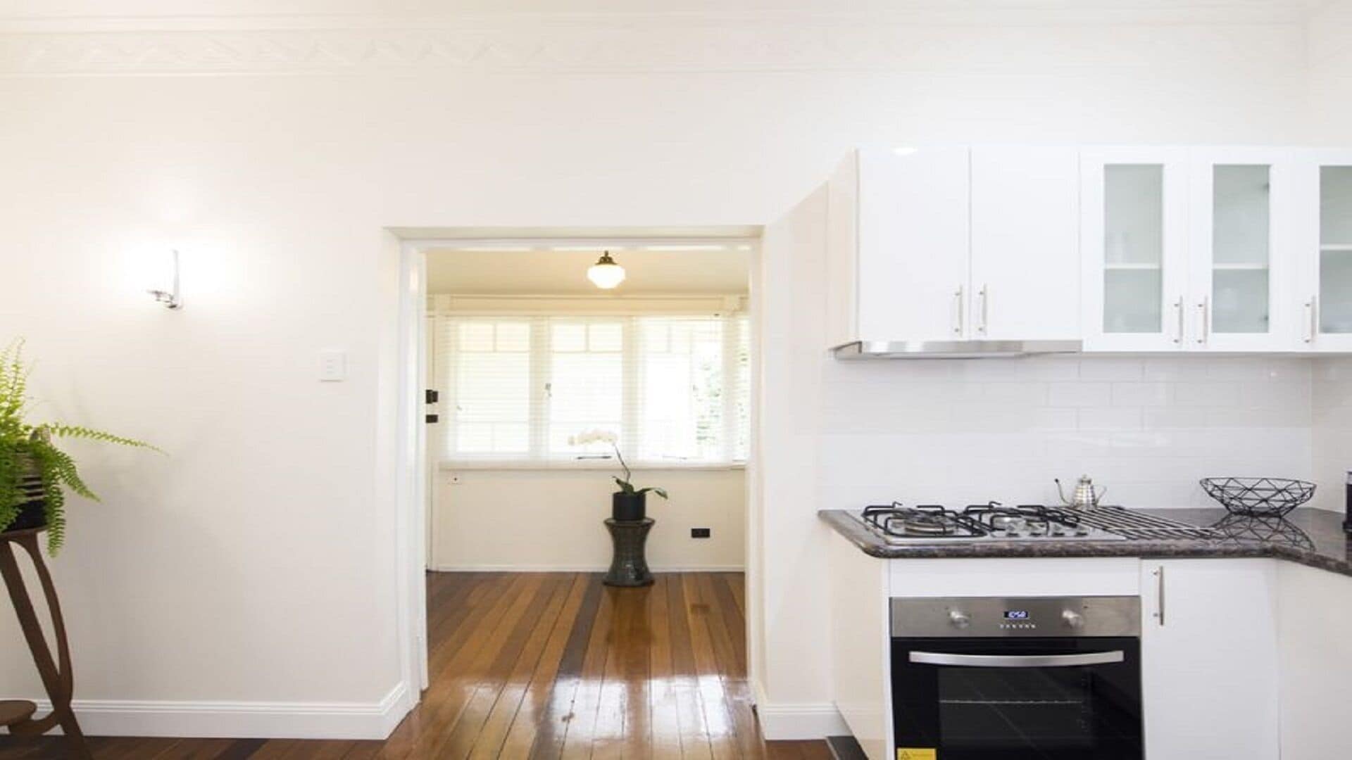 'aotea' - Inner City Art Deco Oasis