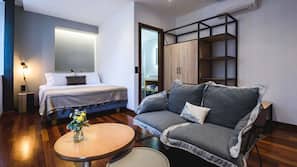 Egyptian cotton sheets, premium bedding, in-room safe