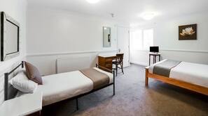 Premium bedding, desk, iron/ironing board, free WiFi