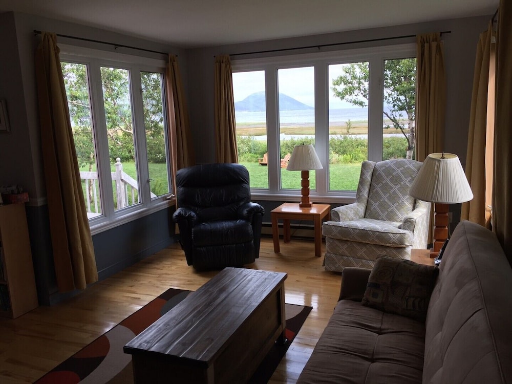 Oceanfront Private Cottage York Harbour Near Corner Brook York