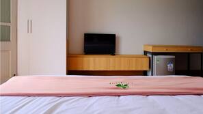 Minibar, desk, free WiFi