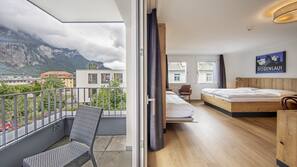 In-room safe, free WiFi