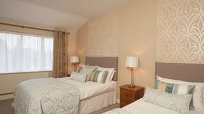 Premium bedding, individually decorated, individually furnished, desk