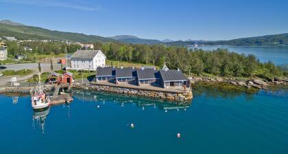 Finsnes Gaard