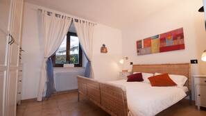 1 slaapkamer, een bureau, gratis wifi, beddengoed