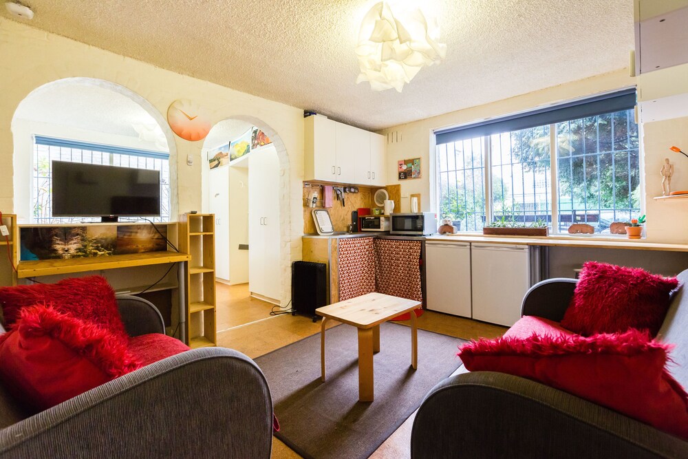 REID, Fitzroy Studio Apartment