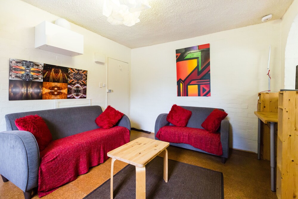 REID, Fitzroy Studio Apartment