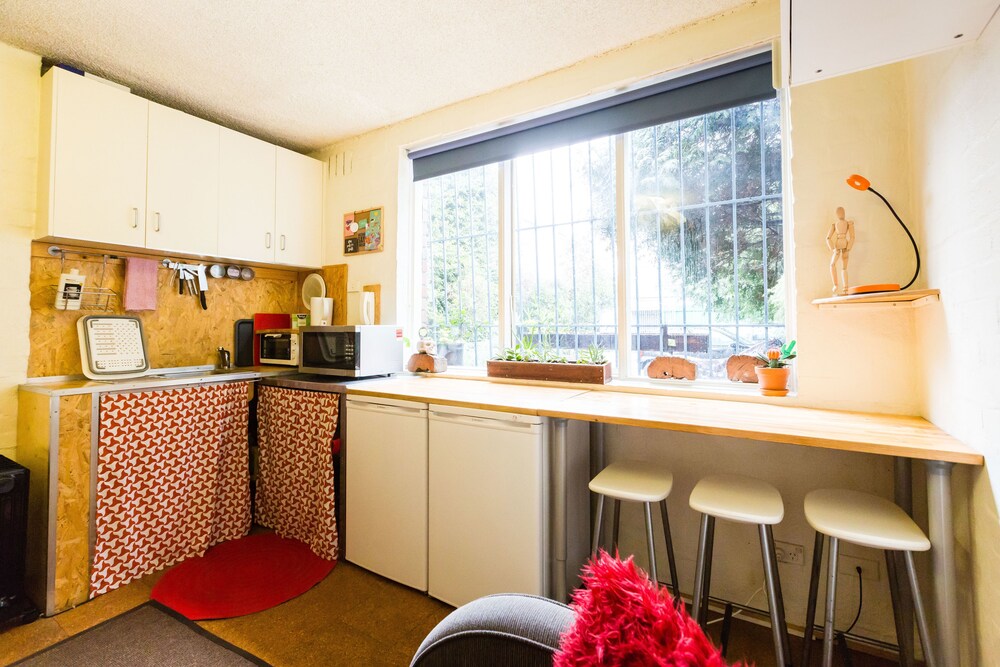 REID, Fitzroy Studio Apartment