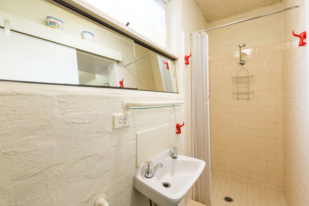 REID, Fitzroy Studio Apartment