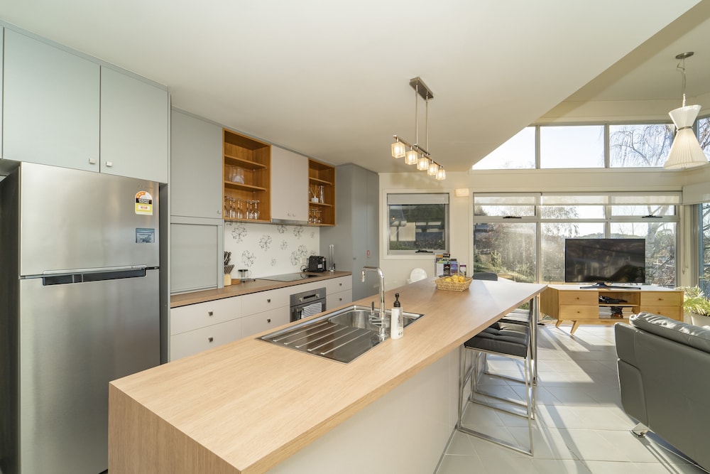 Launceston Views Townhouse 2 Deals & Reviews (Launceston, AUS) Wotif