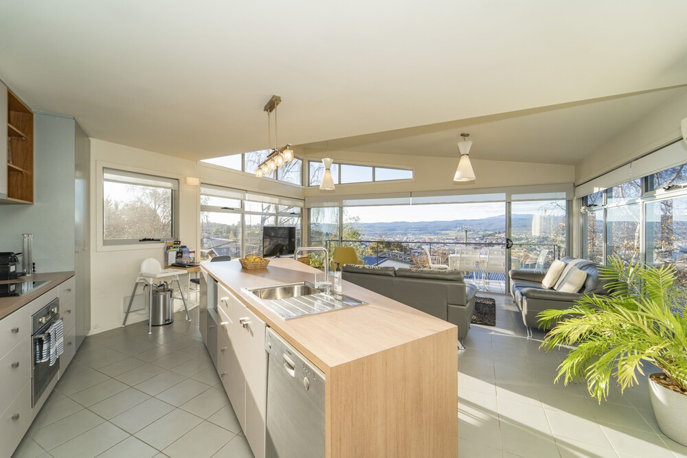Launceston Views Townhouse 2 Deals & Reviews (Launceston, AUS) Wotif