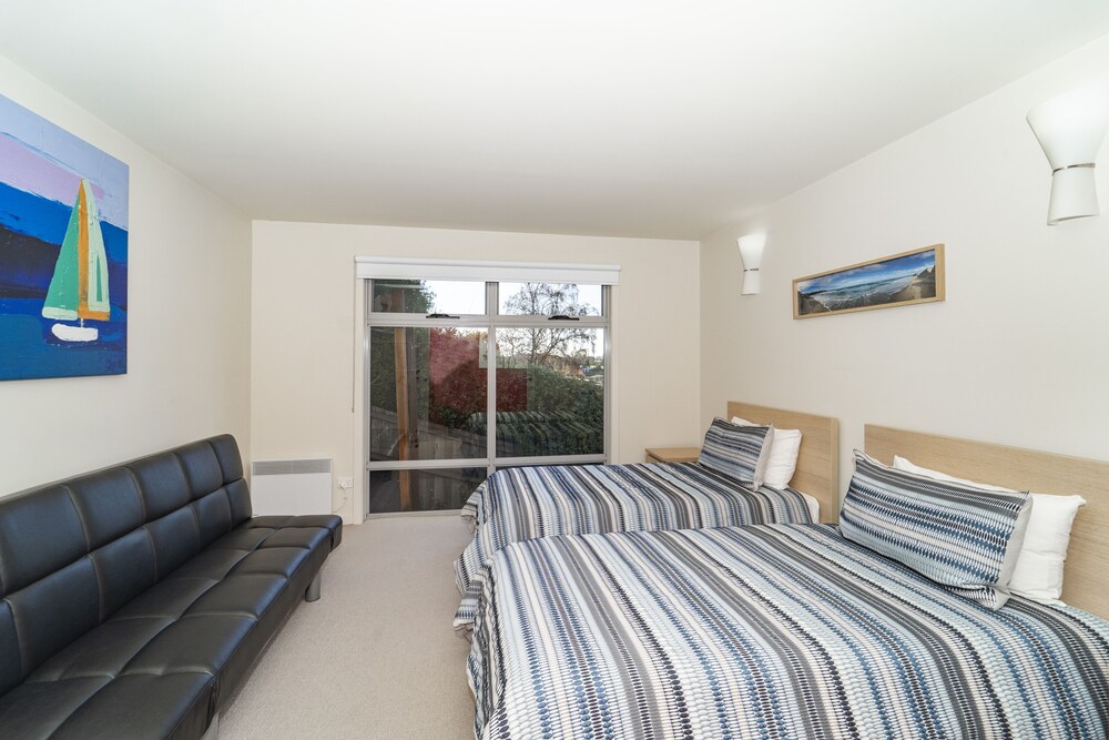 Launceston Views Townhouse 2 Deals & Reviews (Launceston, AUS) Wotif