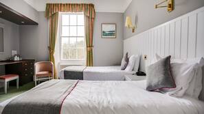 Premium bedding, desk, iron/ironing board, free WiFi