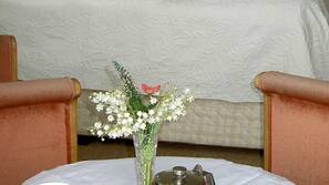 In-room safe, desk, iron/ironing board, free cots/infant beds
