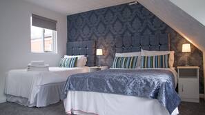 Desk, iron/ironing board, free WiFi, linens