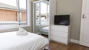 1 bedroom, iron/ironing board, Internet, linens