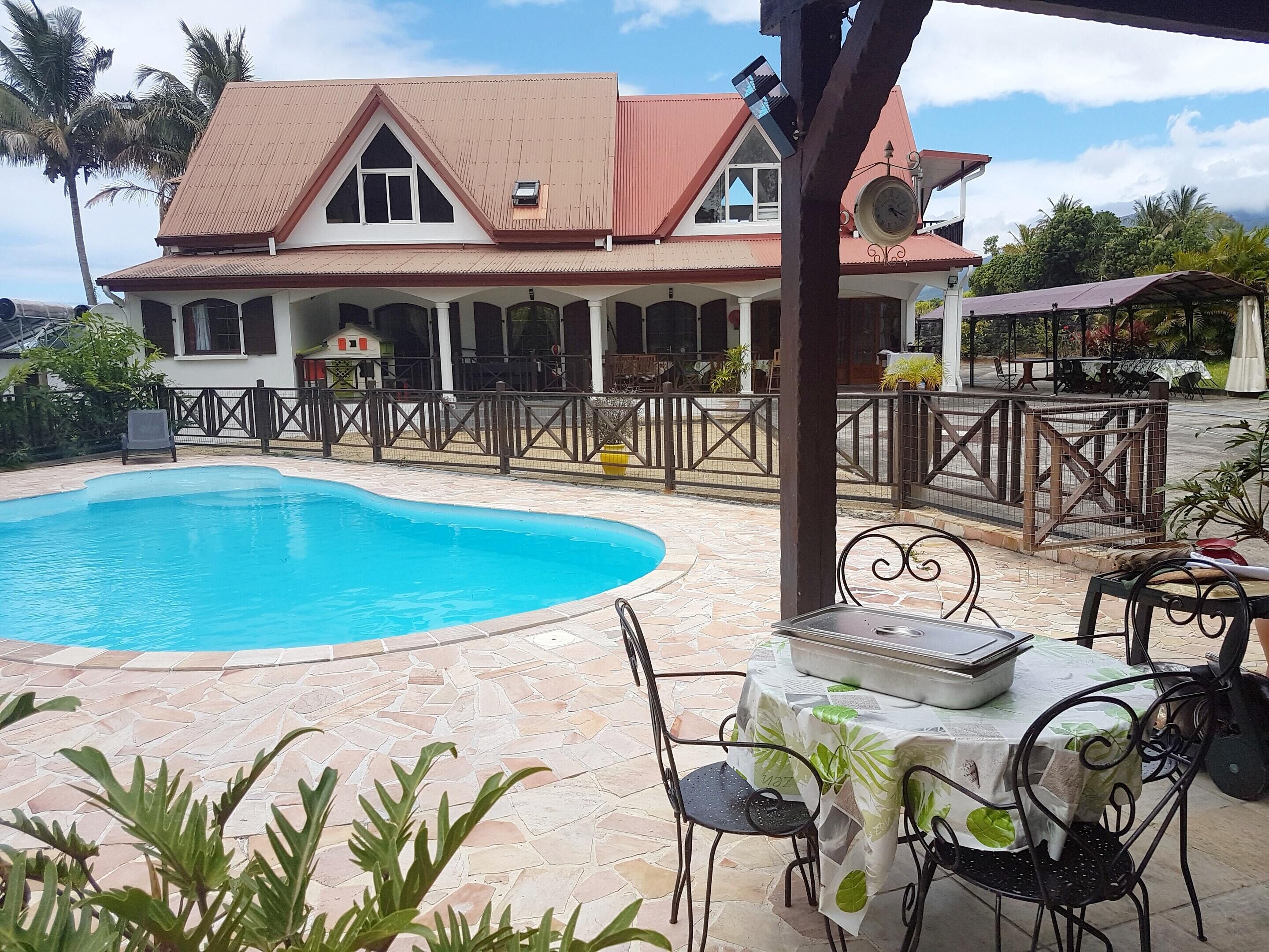 Homerez last minute deal - Big villa with swimming-pool and Wifi in Saint Benoit, Réunion