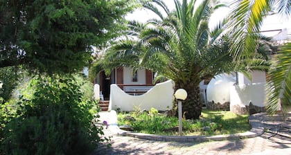 House With 2 Bedrooms in Valledoria, With Wonderful sea View and Enclosed Garden Near the Beach