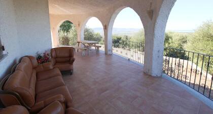 House With 3 Bedrooms in La Tozza, With Wonderful sea View and Enclosed Garden Near the Beach
