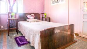 1 chambre, fer et planche à repasser, Wi-Fi gratuit