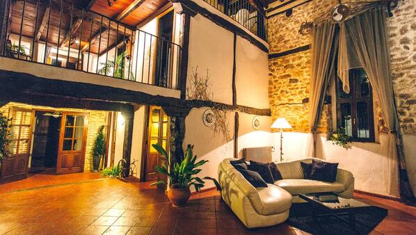 Fireplace, DVD player