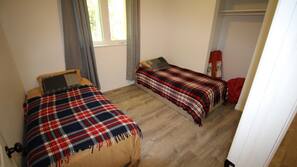 3 bedrooms, WiFi, linens