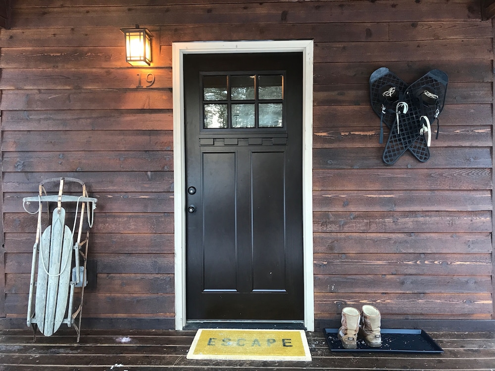 Mazama Winthrop Cabin Brand New 2018 Room Prices Deals