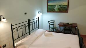 1 bedroom, down duvet, free minibar items, desk