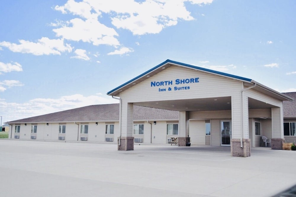 North Shore Inn & Suites in Garrison Best Rates & Deals on Orbitz