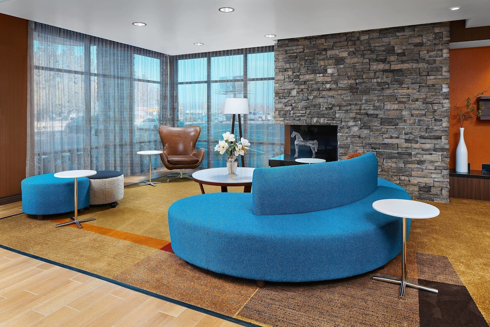 Fairfield Inn Suite By Marriott Fresno Yosemite Intl Airport