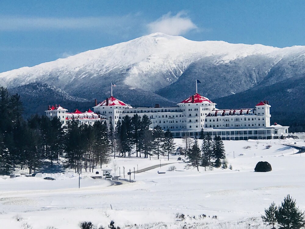 Snow and ski sports, 3BR  in Fairway Village at  Bretton Woods/Mount Washington Hotel