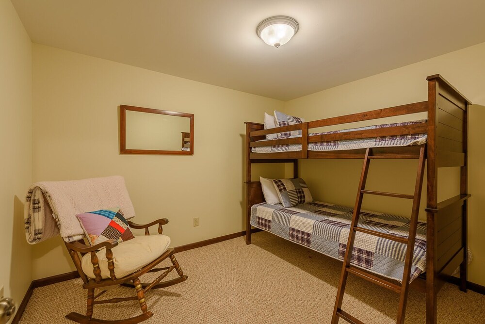 6br 4ba Mountain Lodge In Banner Elk Nc Hot Tub Close To Beech