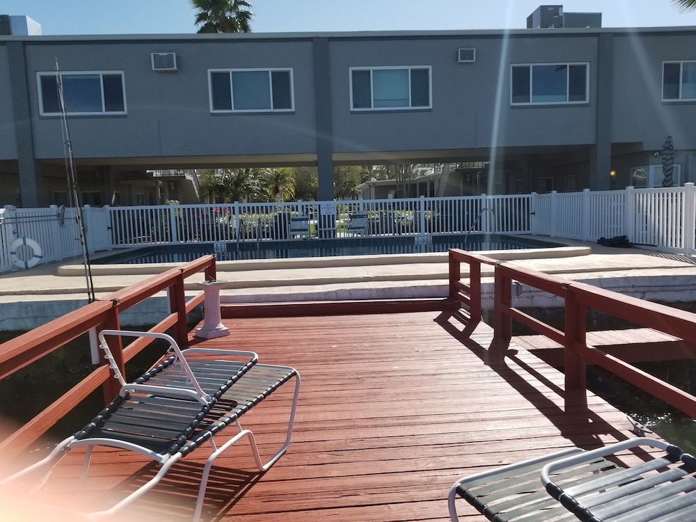 - Paradise Ln-Dolphin View - Boats*-Pets* Welcome !!